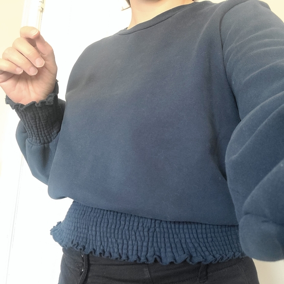 Levi's Navy Blue Balloon-Sleeve Top - Picture 5 of 11